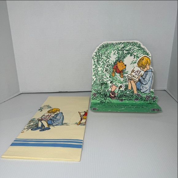 VTG Winnie the Pooh Disney Birthday Centerpiece Hallmark 1986 w/paper tablecloth - Picture 3 of 6